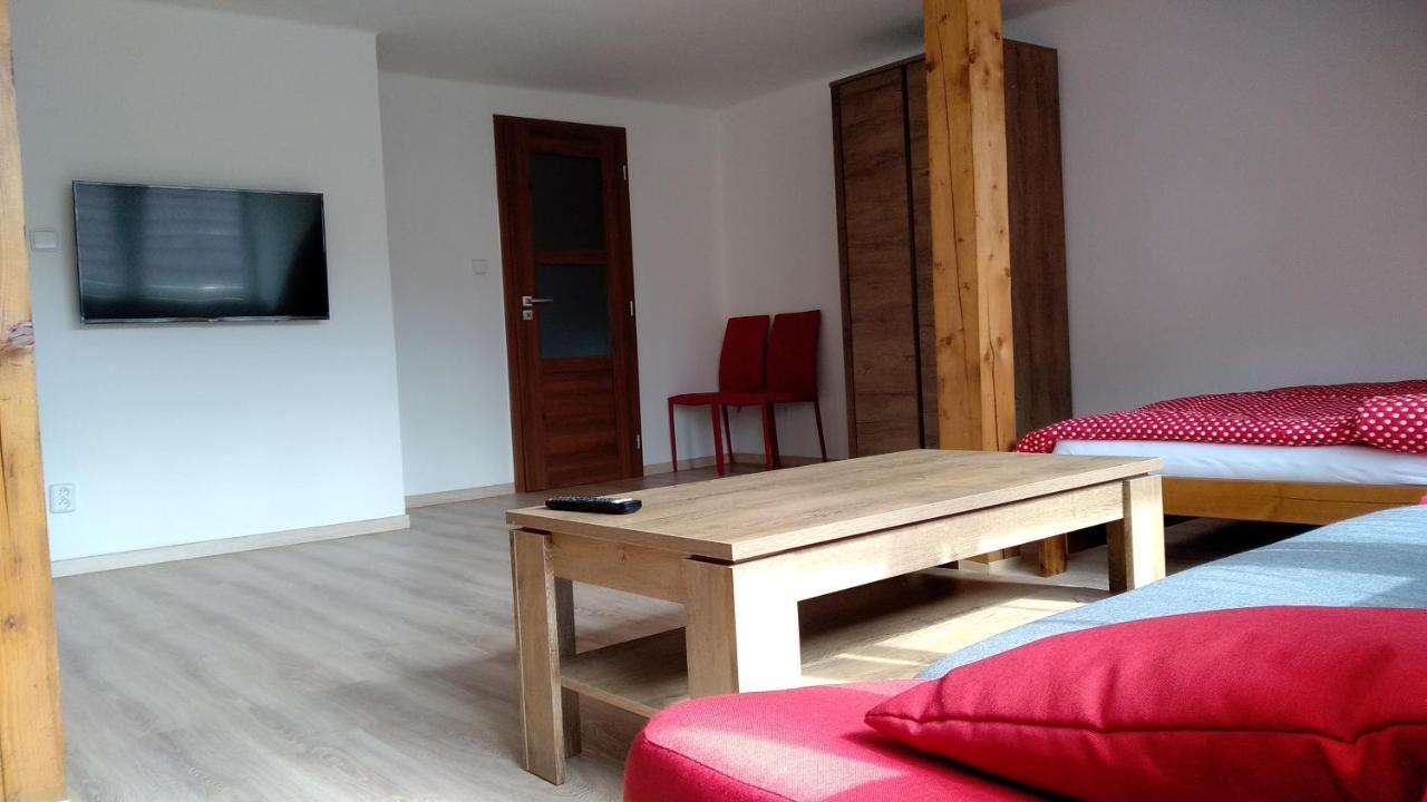 Apartmany Kukacci Hnizdo Benesov nad Ploucnici Luaran gambar