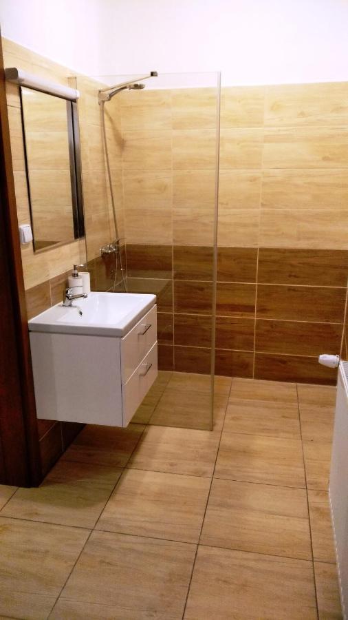Apartmany Kukacci Hnizdo Benesov nad Ploucnici Luaran gambar